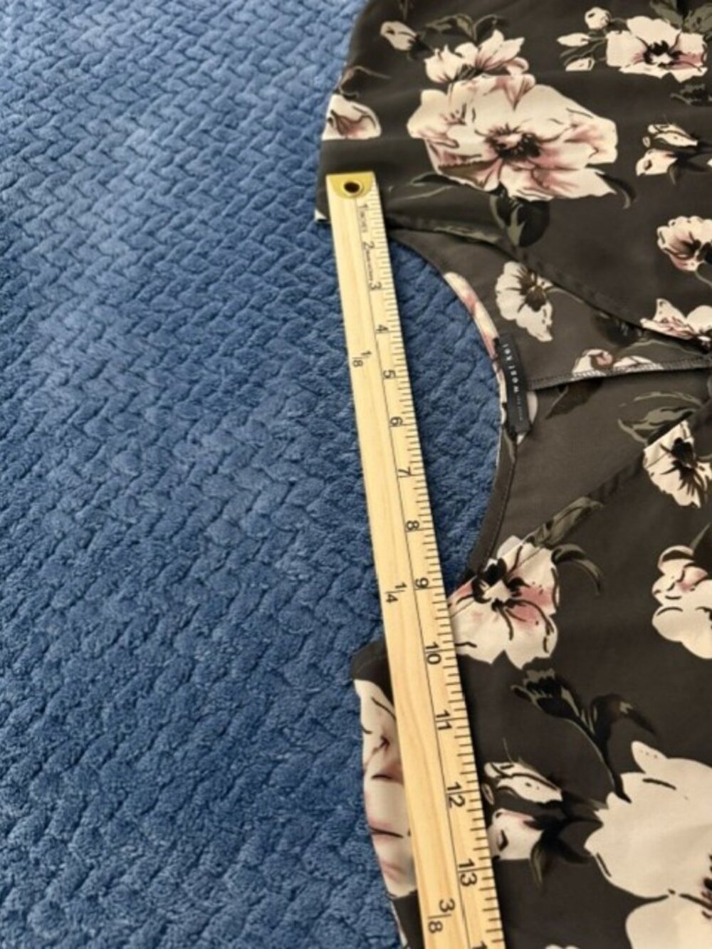 West Kei Floral Twist-Front Blouse Size 2X Olive Green V-Neck Short Sleeve - Picture 11 of 15